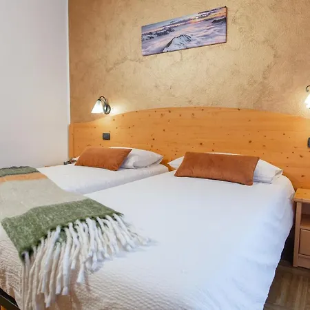 Hotel Biancospino Lanzada Exterior photo